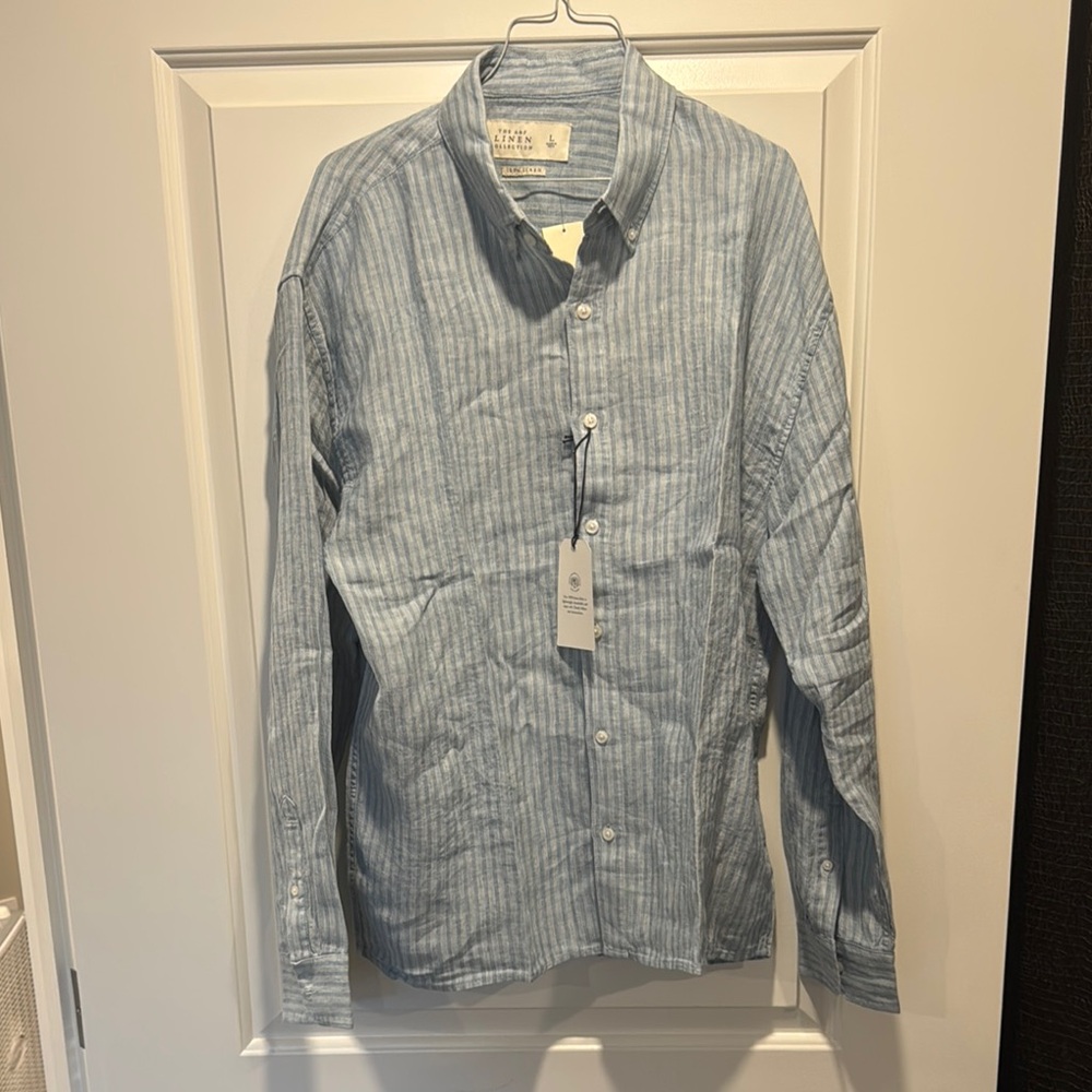 Brand New Linen A&F button up shirt